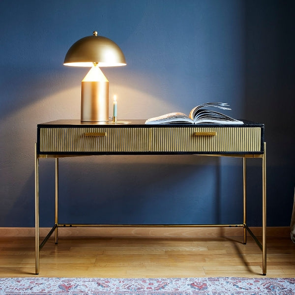 Leuchte & Polstersessel Set