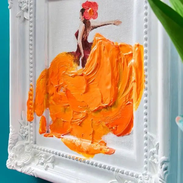 Lady in Orange - Home by Heidemann