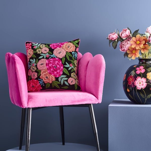 Flora - Handbestickes Kissen - Home by Heidemann