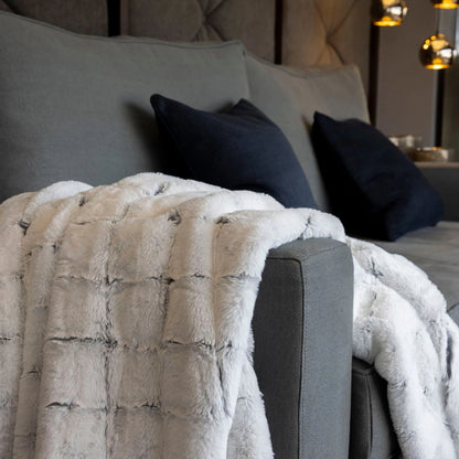 Premium Webpelzdecke - Quadro - Home by Heidemann